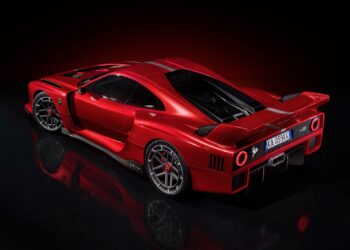 Koenigsegg Developed a 1,000-HP V8 for This Lancia Lookalike Hypercar