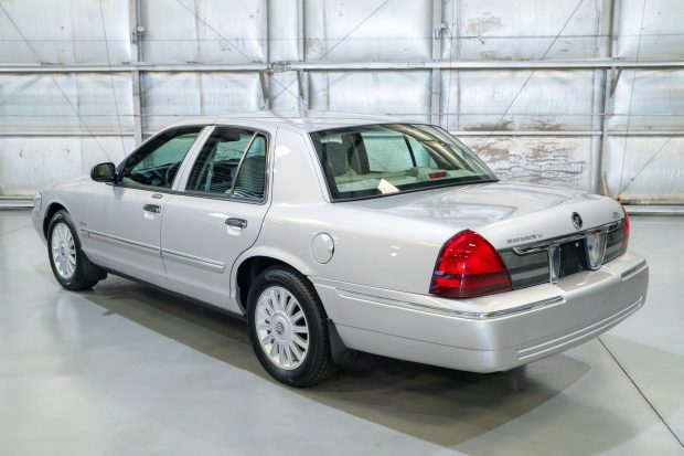 10k-Mile 2009 Mercury Grand Marquis LS at No Reserve
