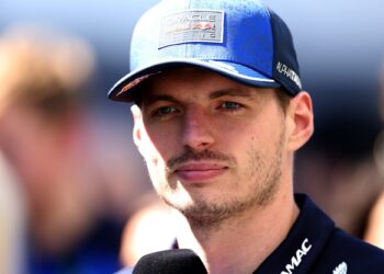 Verstappen suggests 2027 engine proposal would keep him in F1