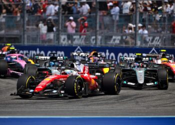 F1 set for crunch 2027 talks – as proposed changes in doubt