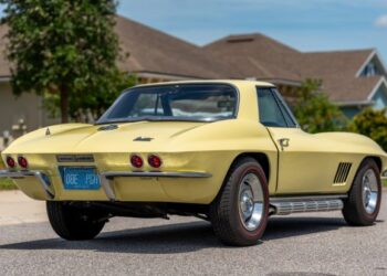 1967 Chevrolet Corvette Convertible 327/300 4-Speed