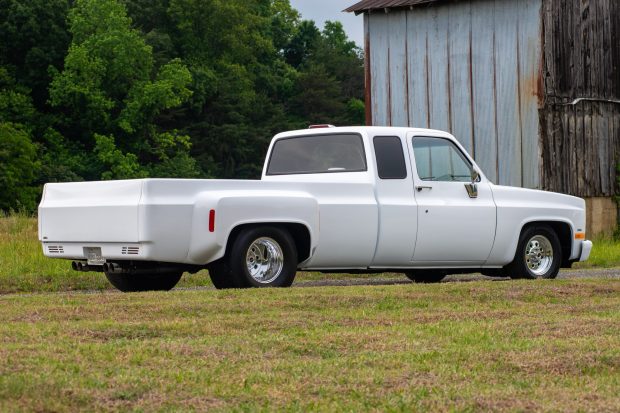 Custom 6.0L Vortec-Powered 1986 Chevrolet C10 Pickup