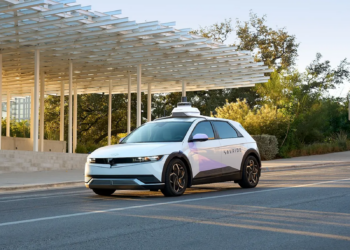 Tesla Robotaxi Rival Under Investigation After 16 Accidents
