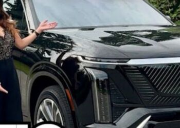 Baby Escalade IQ! — 2026 Cadillac Vistiq luxury 3-Row EV