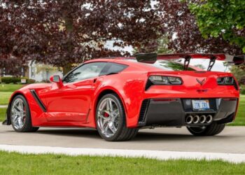 1,600-Mile 2019 Chevrolet Corvette ZR1 Coupe 3ZR ZTK 7-Speed