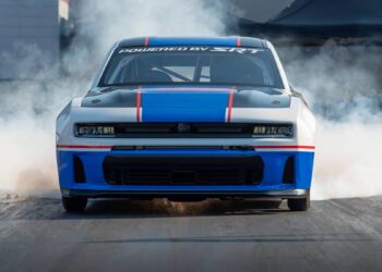 Dodge Charger Hellcat Is Coming Back With Over 700 HP