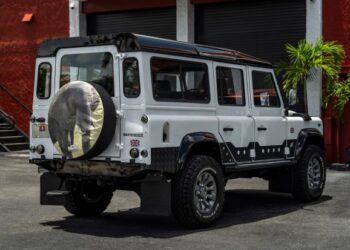 1993 Land Rover Defender 110 200Tdi 5-Speed