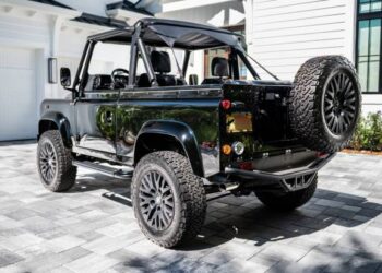 1994 Land Rover Defender 90 NAS Fastback 5-Speed