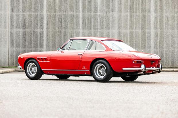 1967 Ferrari 330 GT 2+2 Series II