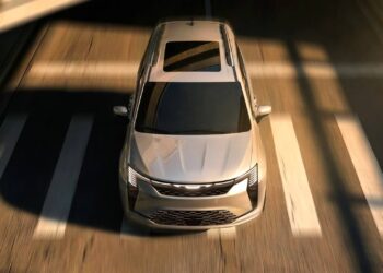 Chrysler Pacifica Prices Cut by Up to $2,060 After 2027 Model Criticism