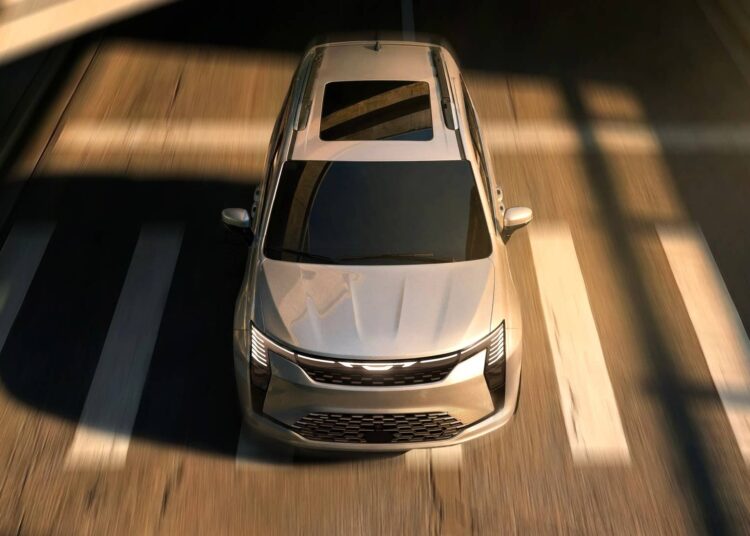 Chrysler Pacifica Prices Cut by Up to $2,060 After 2027 Model Criticism