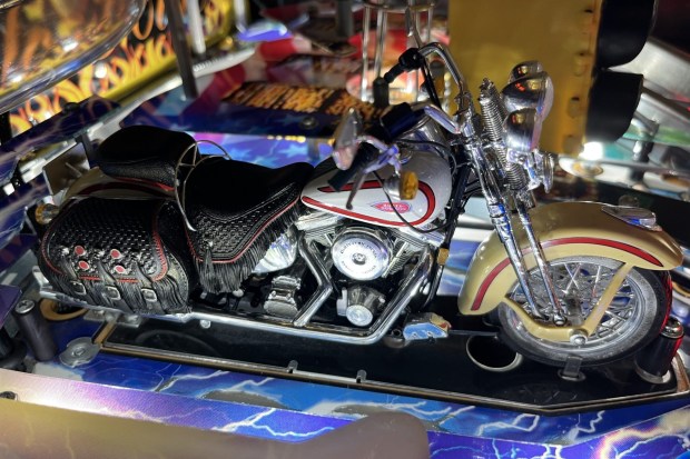 Stern Harley-Davidson Pinball Machine at No Reserve