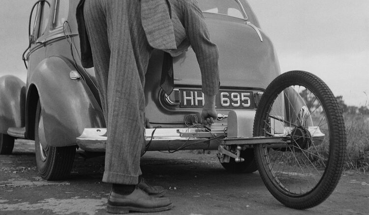 Here’s How Car Magazines Tested Acceleration Before GPS (And Sometimes Still Do)