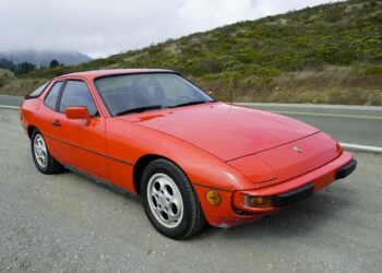 At $5,500, Is This 1987 Porsche 924 S A Stealthy Steal?