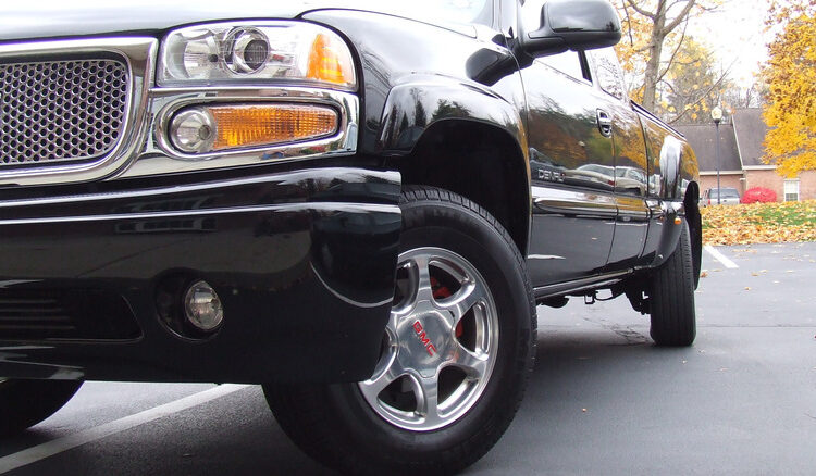 GM’s Rare Quadrasteer System For Pickup Trucks Was Innovative (And A Massive Failure)