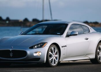 This Manual-Swapped Maserati Gran Turismo Might Be Worth The Risk Of Financial Ruin