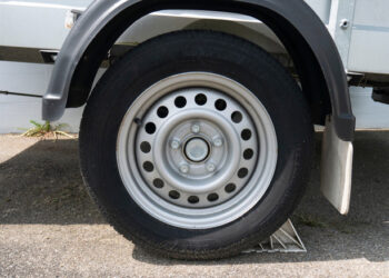 The Differences Between Trailer Tires And Regular Passenger Car Tires