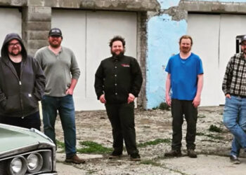 Detroit Enthusiasts Are Reviving An Old Service Station To Give DIYers A Place To Wrench