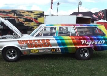 These Mopar Muscle Wagons Pack 426 Hemis, But How They Got Them Is Even More Interesting