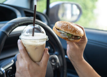 What’s The Worst Food To Eat While Driving?