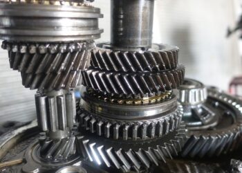 Pros And Cons Of Transaxles Vs. Standard Transmissions