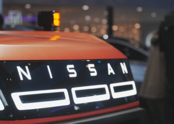 Nissan Cuts 900 Jobs as It Scales Back UK Production