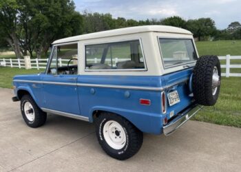 1972 Ford Bronco Sport 302 3-Speed