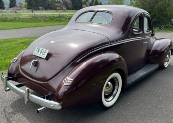 1940 Ford Deluxe Business Coupe Hot Rod 5-Speed at No Reserve