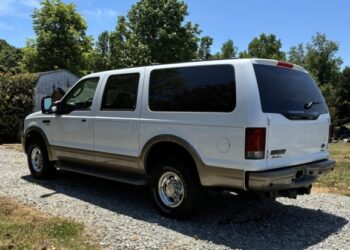 7k-Mile 2005 Ford Excursion Eddie Bauer Power Stroke 4×4
