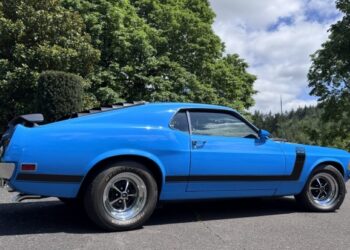 Five-Decades-Family-Owned 1970 Ford Mustang Boss 302 4-Speed