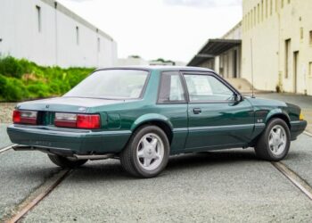 140-Mile 1992 Ford Mustang LX 5.0 Notchback 5-Speed