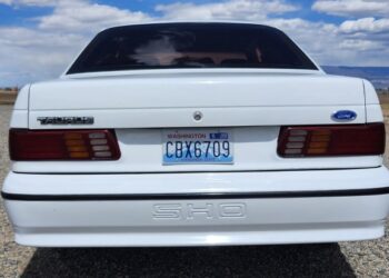 1991 Ford Taurus SHO at No Reserve