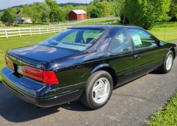 26k-Mile 1996 Ford Thunderbird LX 4.6L at No Reserve