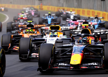 Formula 1 Gives V6 Engines More Power After Hybrid Rules Spark Racing Fears