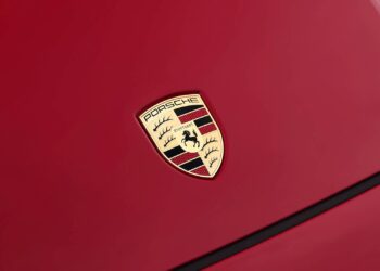 Porsche Lawsuit Says An Oil Change Exposed A Dealer Repair Monopoly