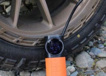 Wave Goodbye to Roadside Stress with This Compact Tire Inflator