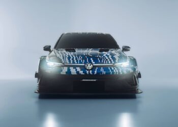 Volkswagen Golf R Most Extreme Version Yet Heads to Nürburgring 24 Hours