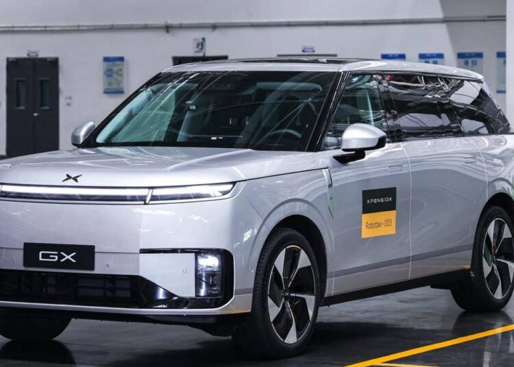 China Has Started Mass-Producing Robotaxis Before Tesla