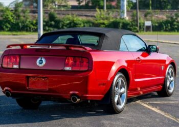 10k-Mile 2009 Ford Mustang GT Premium Convertible