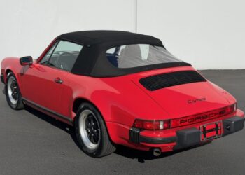 1985 Porsche 911 Carrera Cabriolet