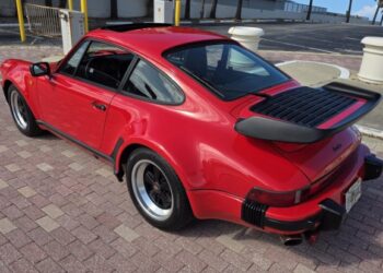 RoW 1985 Porsche 911 Turbo