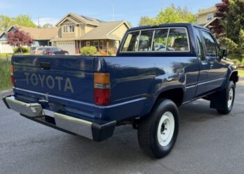 1987 Toyota Pickup XtraCab 4×4 5-Speed at No Reserve