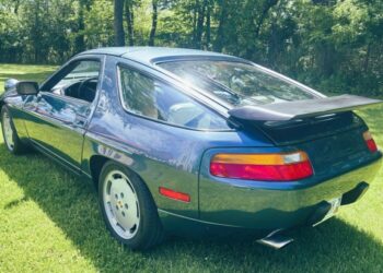 1988 Porsche 928 S4