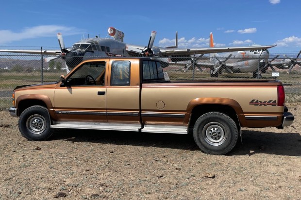 1990 Chevrolet K3500 Silverado 7.4L 4×4 at No Reserve