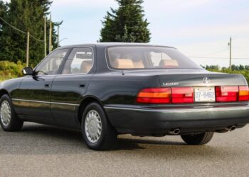 1990 Lexus LS400