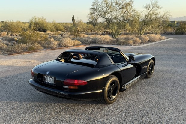12k-Mile 1995 Dodge Viper RT/10