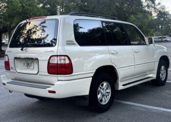 1999 Lexus LX470 at No Reserve