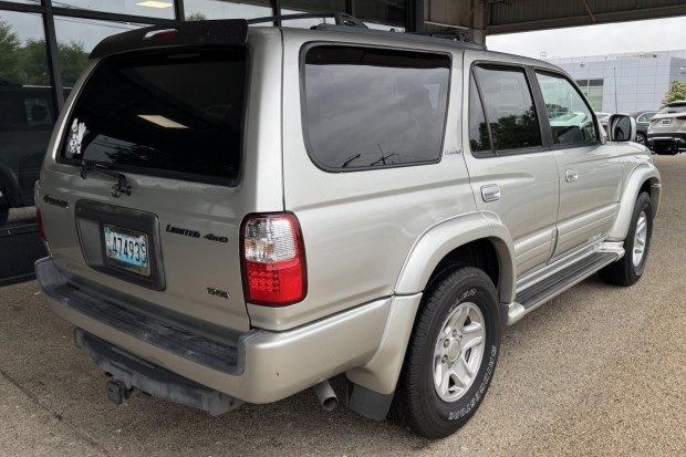 2000 Toyota 4Runner Limited 4WD at No Reserve