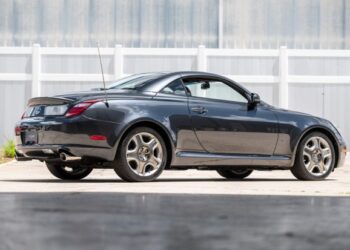 10k-Mile 2006 Lexus SC430