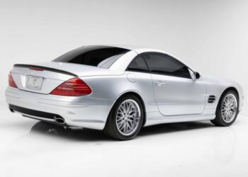 2006 Mercedes-Benz SL500 at No Reserve